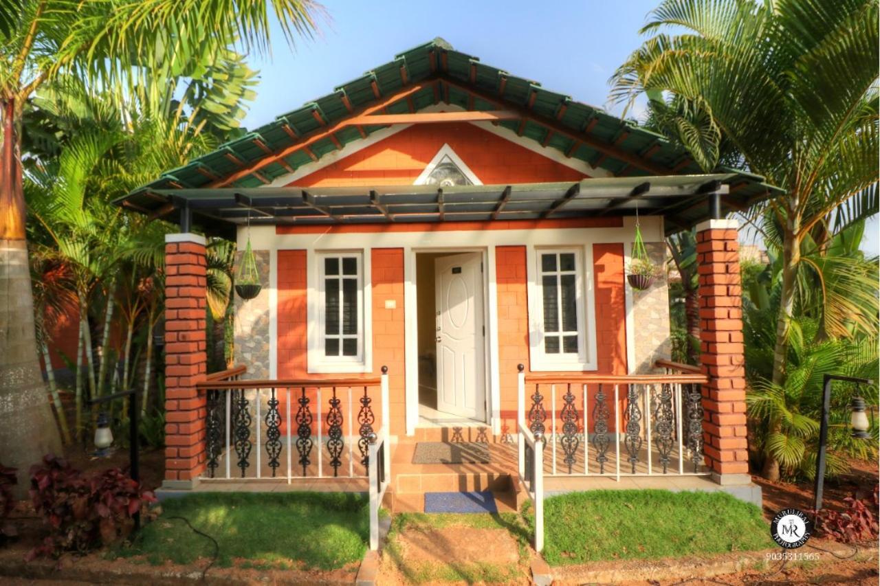 Plumeria Resort Kushālnagar Extérieur photo